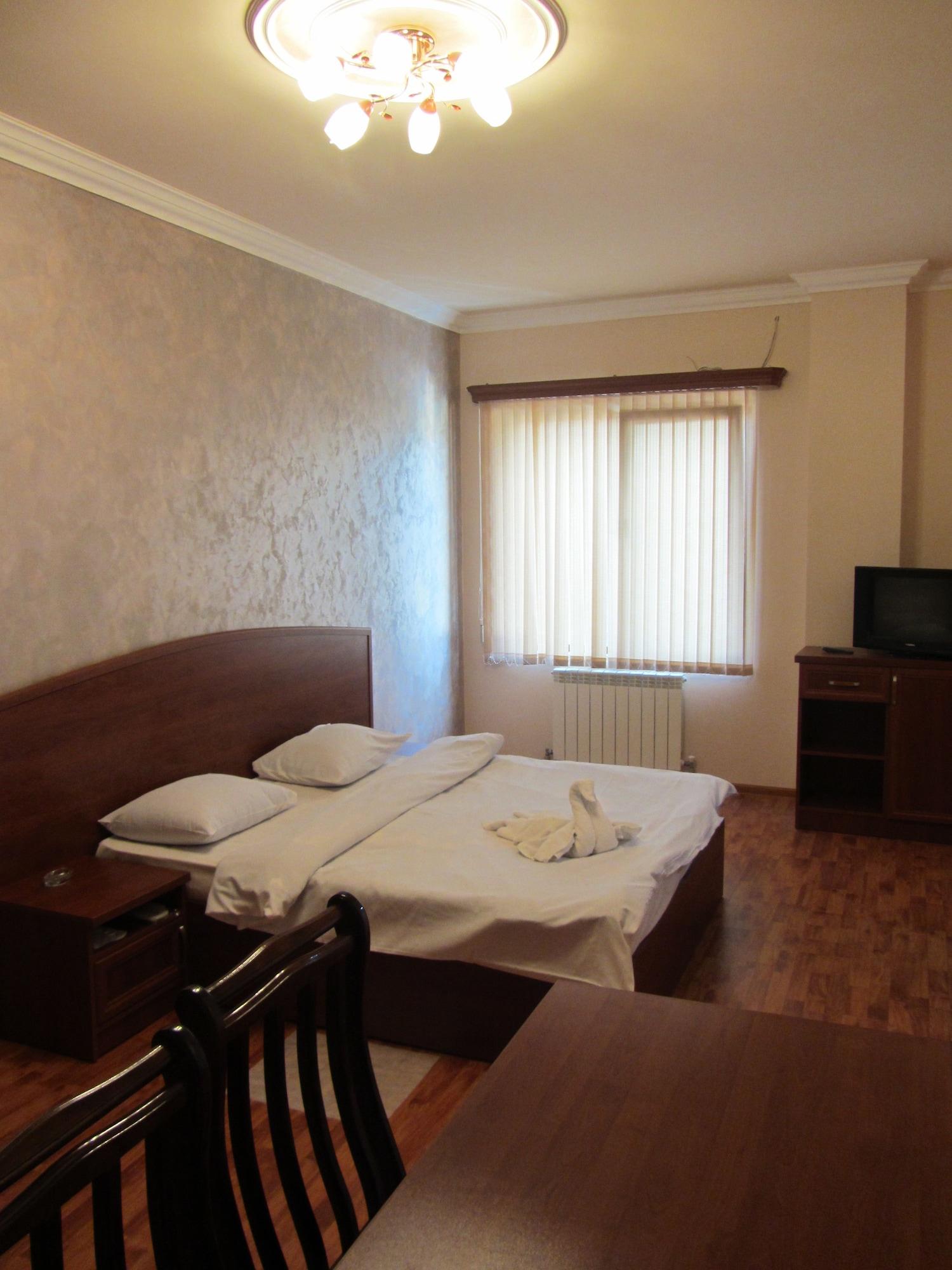 Primer Hotel Erevan Exterior foto