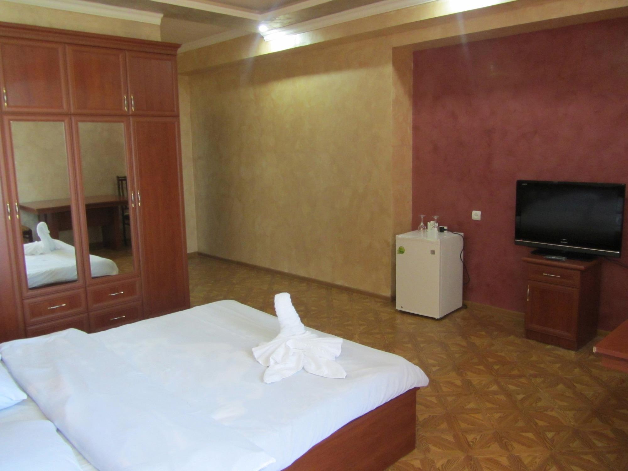 Primer Hotel Erevan Exterior foto