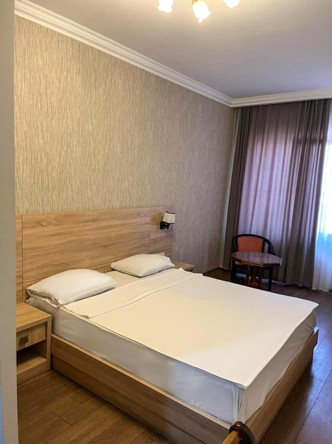 Primer Hotel Erevan Exterior foto