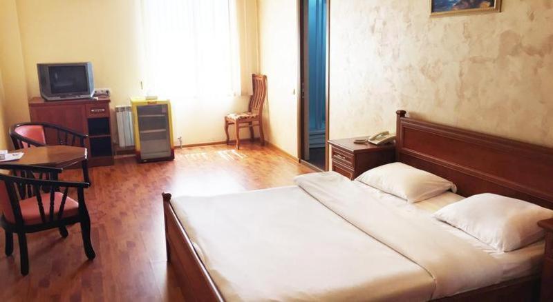 Primer Hotel Erevan Quarto foto